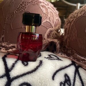 ❤️VICTORIA'S SECRET fragrance .25oz 7.5ml VERY SEXY ❤️ Travel size perfume